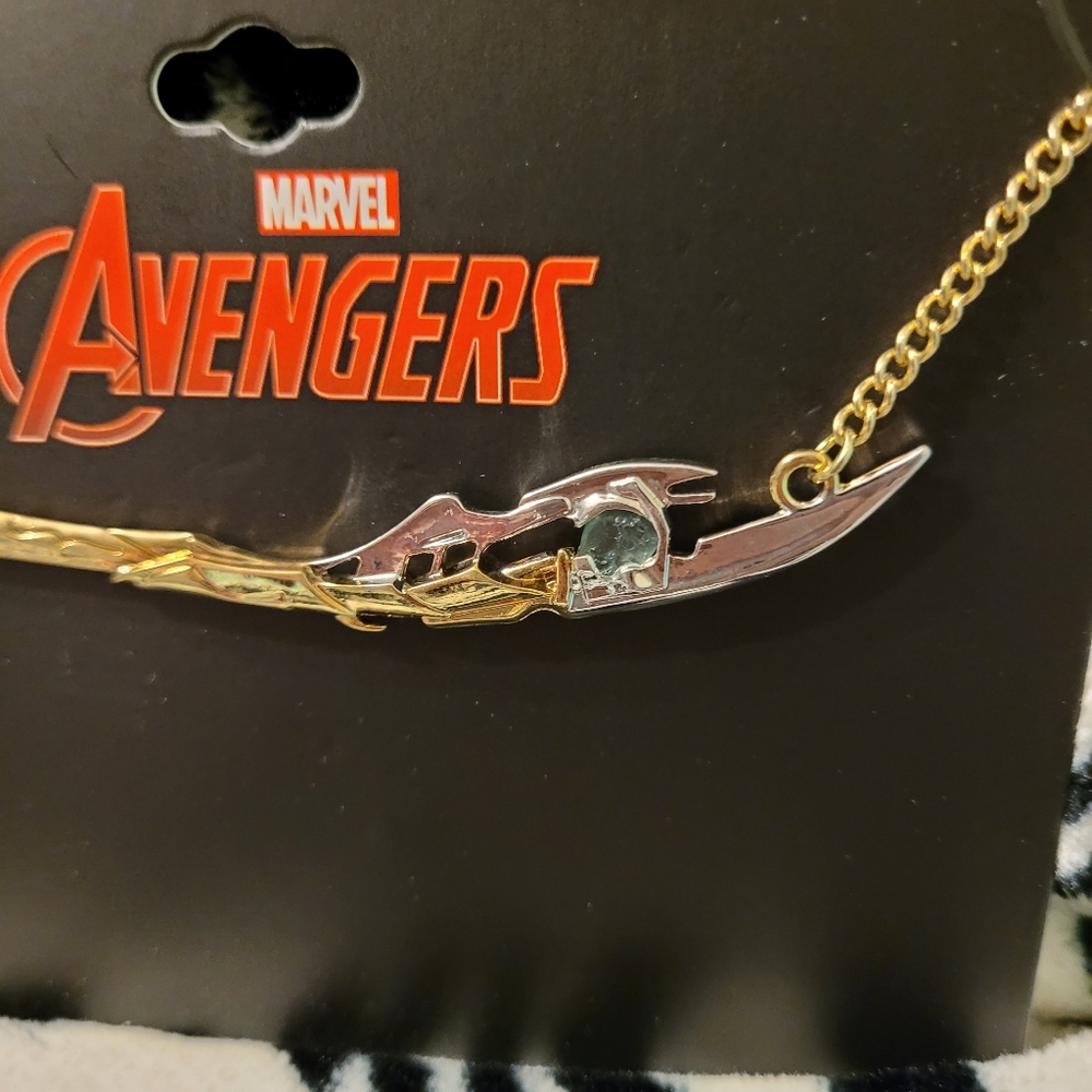 Marvel Avengers Loki Sceptor necklace NWT - Picture 2 of 3